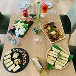 Ribeira House מירנדלה