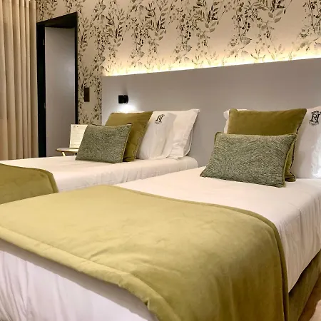 Ribeira House 4*
