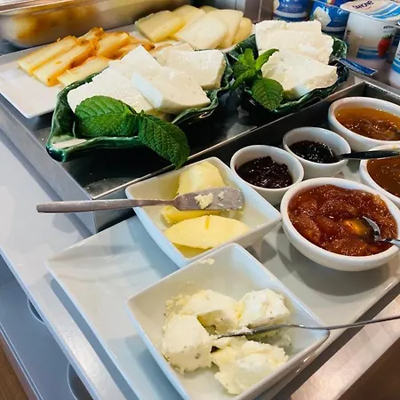 Ribeira House Bed and Breakfast 4*