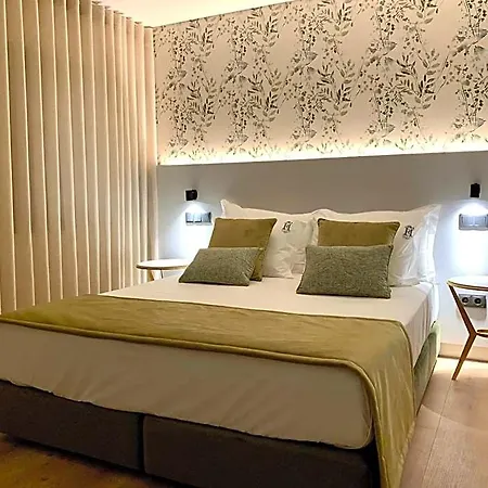 Ribeira House 4*