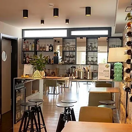 Alojamento de Acomodação e Pequeno-almoço Ribeira House Mirandela