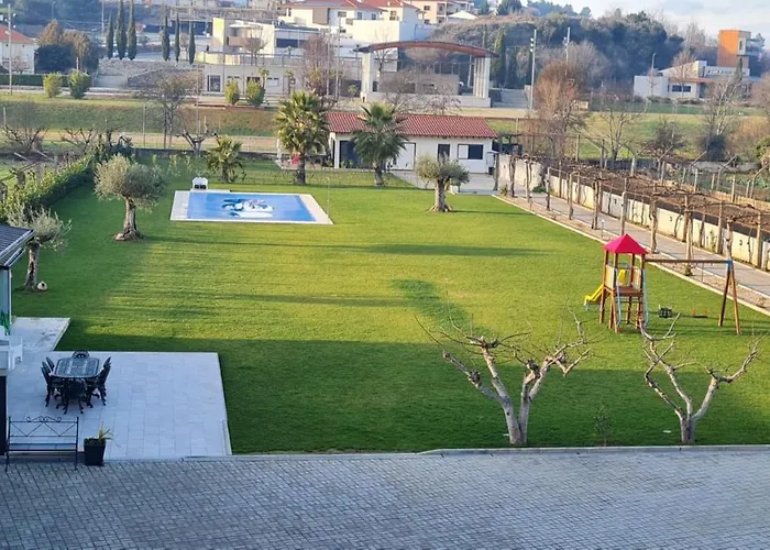 Ribeira House Bed & Breakfast 4*